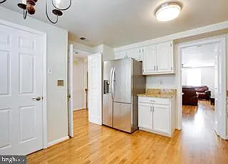 8931 Park Forest Dr — Photo 7