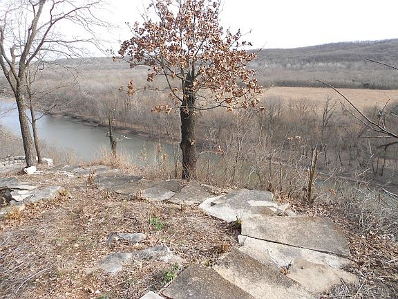 Flagstone rock pathway to lookout