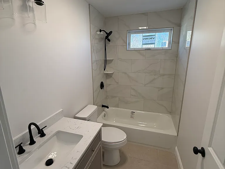 531 Smith St #201 — Photo 5