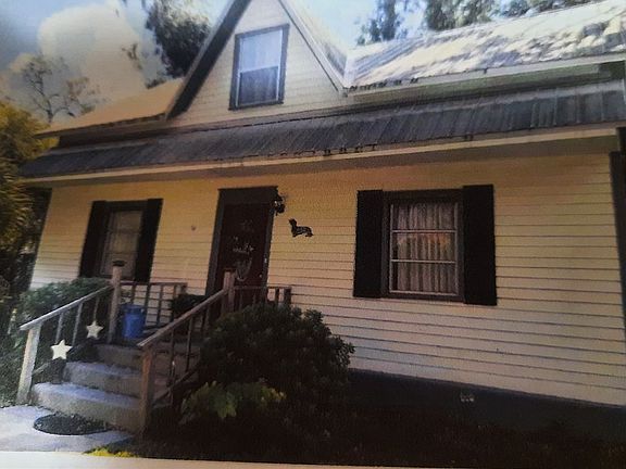 2nd image of 402 E South St