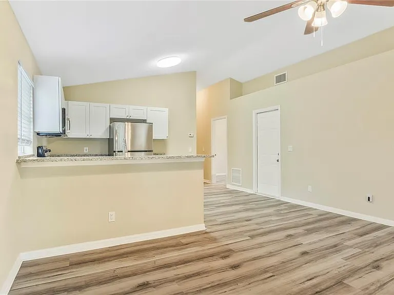 6369 Livewood Oaks Dr — Photo 9