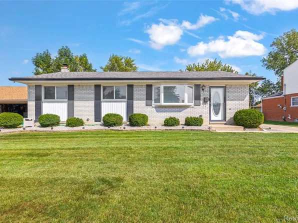 29204 Alvin St, Garden City, MI 48135