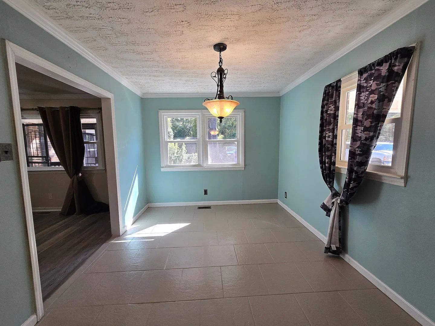 1507 Rhone ~ East Fayetteville — Photo 4
