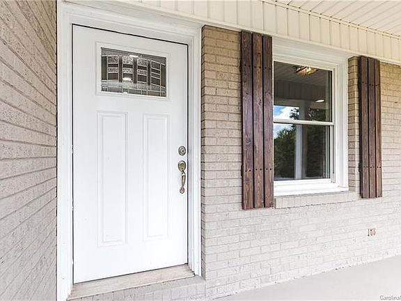4th image of 3108 44th Avenue Dr NE