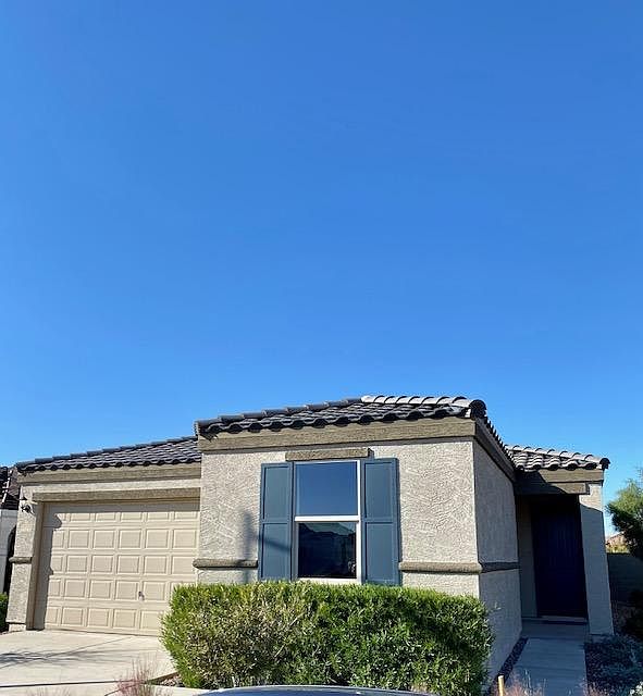 1st image of 2909 N Rosewood Ln