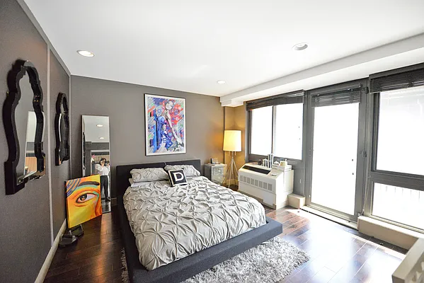 Rented by Peter Ashe | media 4