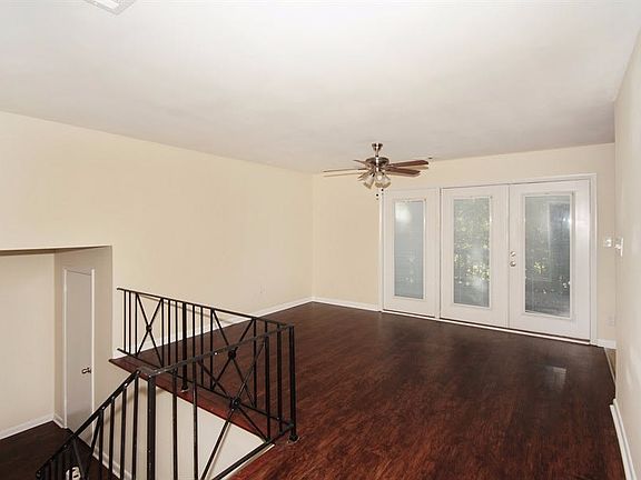 2nd image of 2450 Carolyn Dr SE