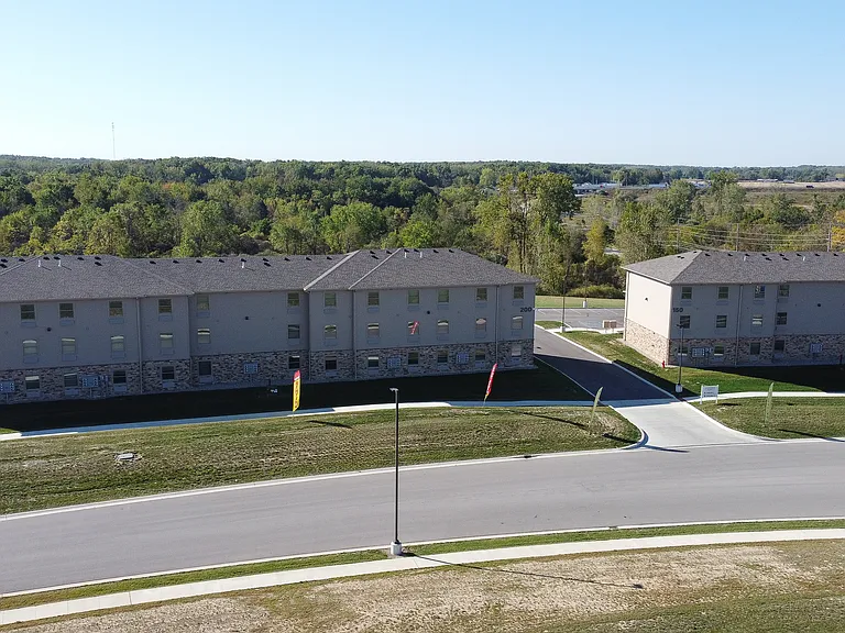 Crossroads Place Apartments — Photo 66