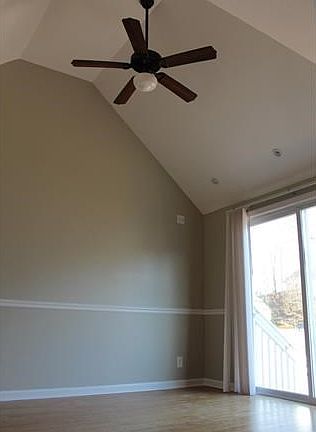 Dining area with ceiling fan