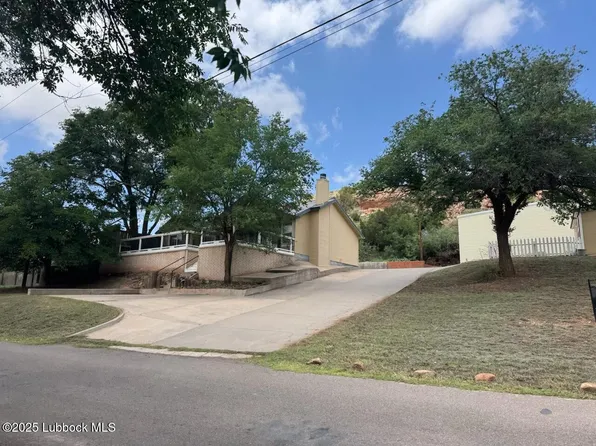 40 Kit Carson Ln, Lubbock, TX 79404