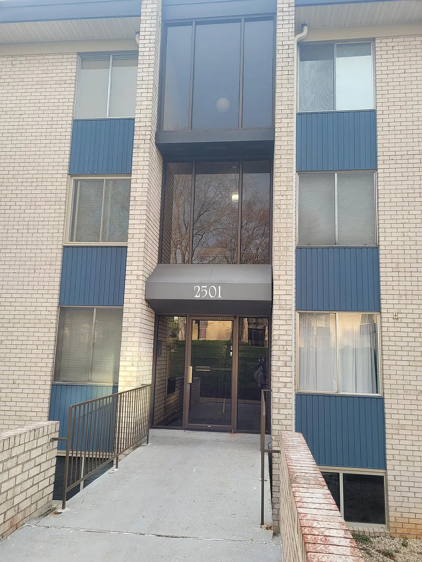 2501 Baltimore Rd APT 8 photo 1