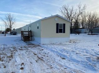 863 Bab Dr, Dickinson, ND 58601