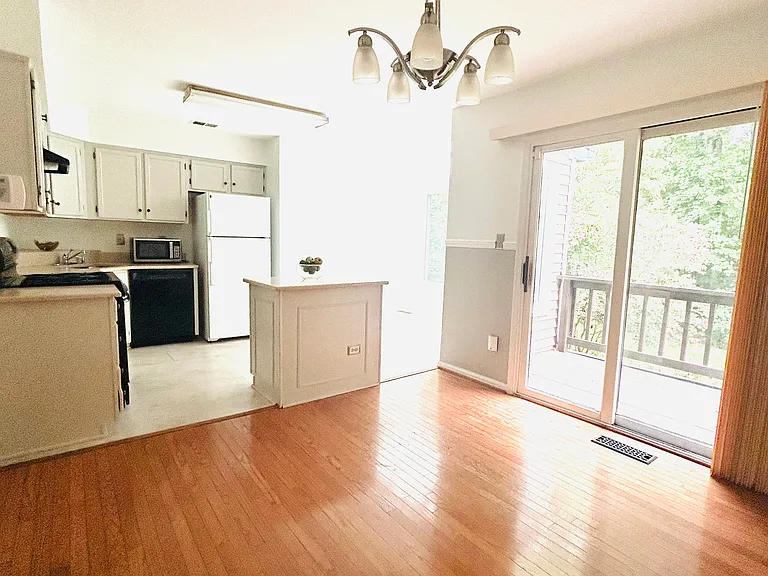 6072 Clay Spur Ct — Photo 14