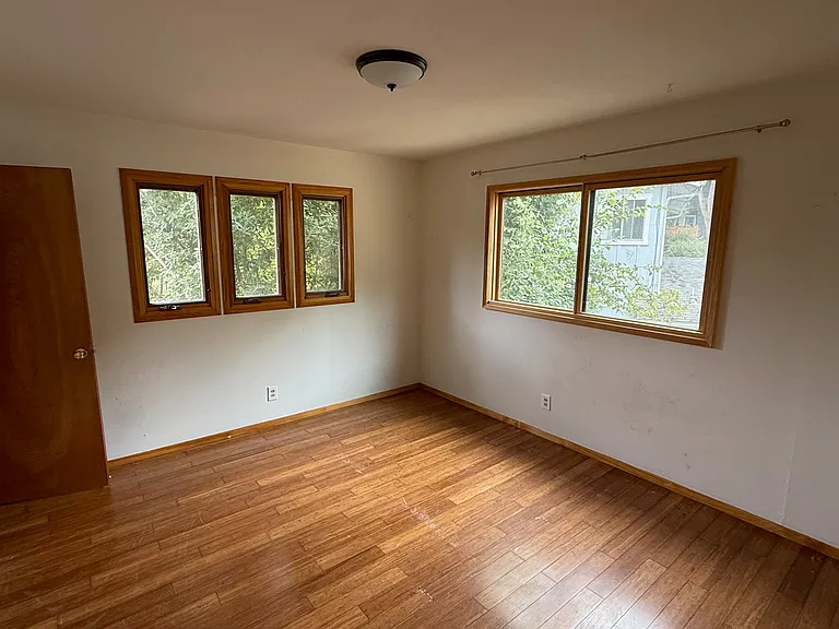 527 Encino Dr — Photo 2