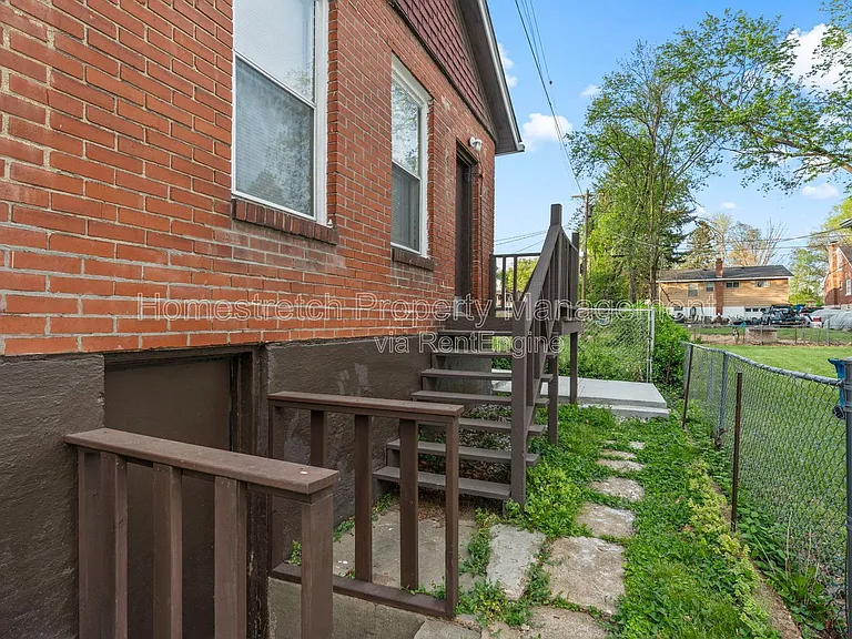 7135 Woodrow Ave — Photo 3