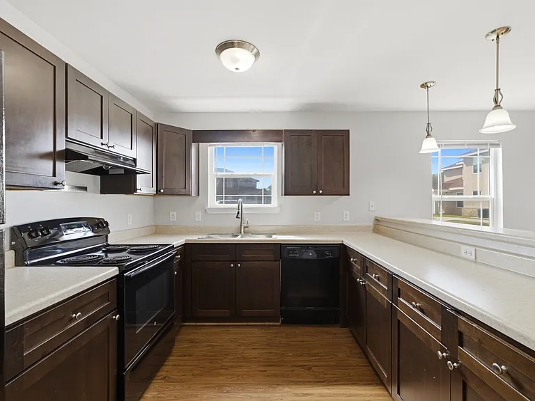 Oak Manor Villas — Photo 15