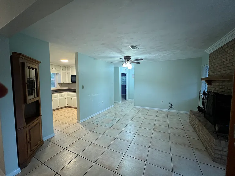 20717 SW Beach Blvd — Photo 6