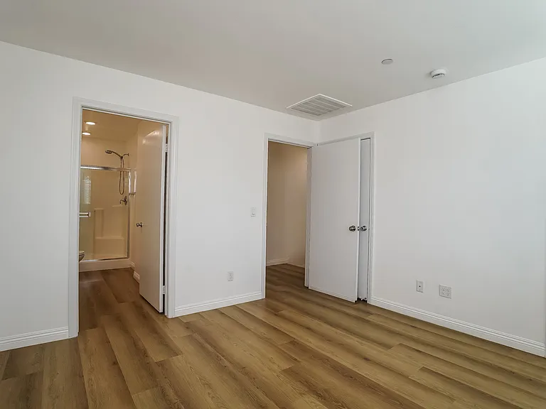 7235 N Cedar Rd — Photo 8