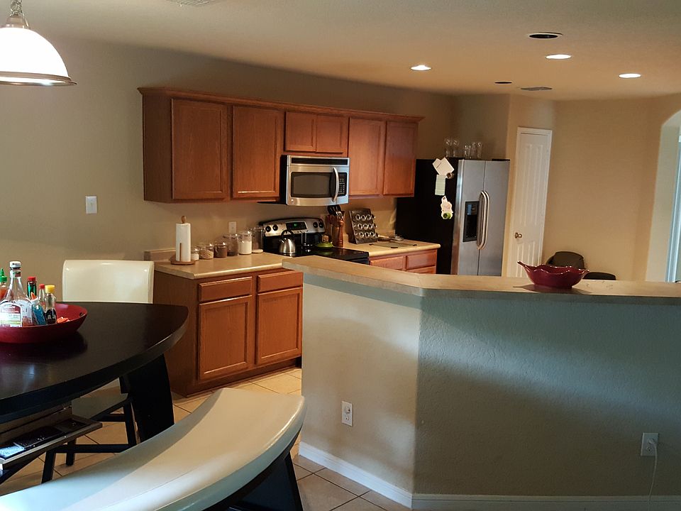 1st image of 10331 Royal Est
