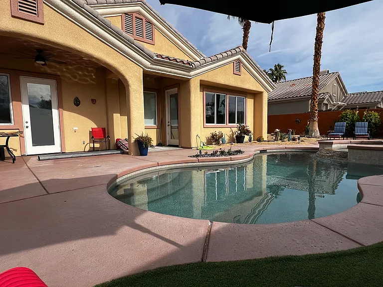 outdoor Pool , They will be a Daily charge form $50 to $75 to warm up the pool at 86.