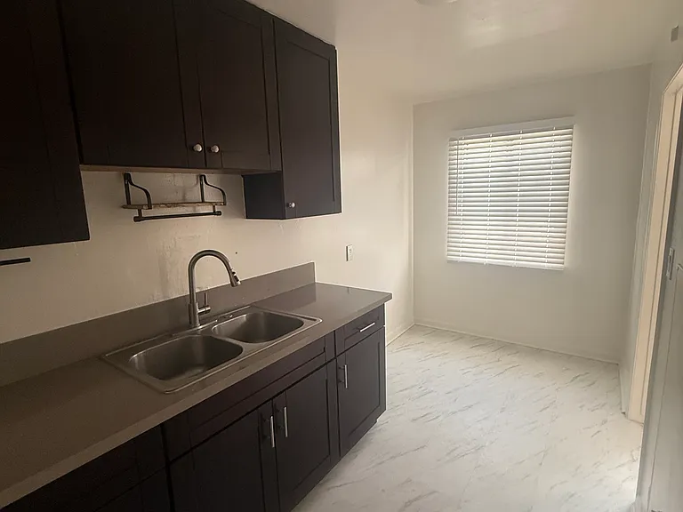 1634 Walnut Ave #17 — Photo 7