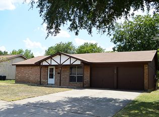 309 Quail Creek Dr, Crowley, TX 76036