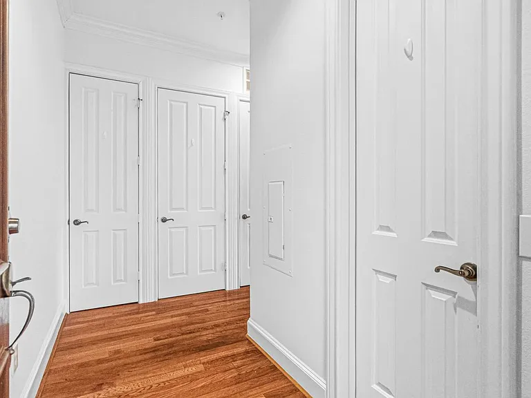 7134 S Mapleridge St #2E — Photo 3