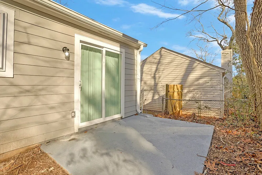 3 bed, 1456 sqft, $1,600 — Photo 1