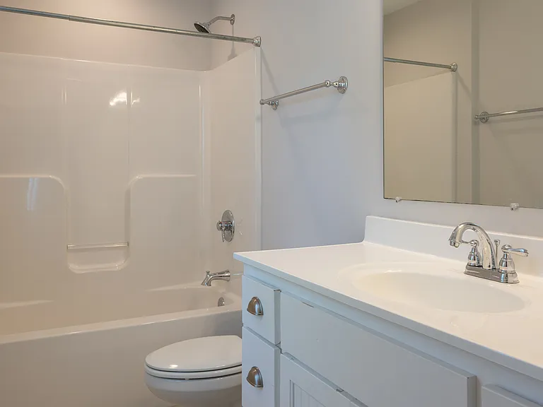243 Huntley Ave — Photo 14
