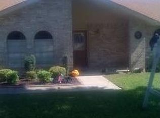 202 Peacepipe Trl, Del Rio, TX 78840