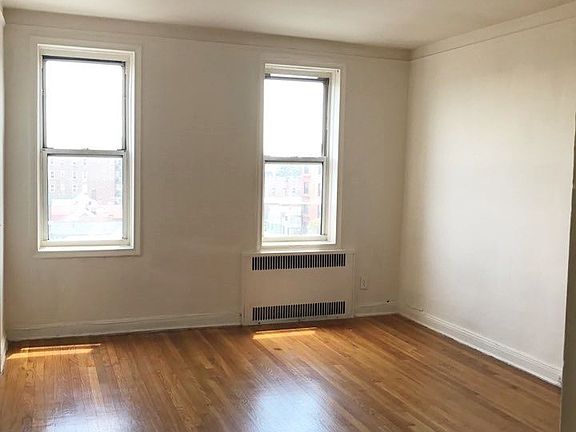 3rd image of 9216 Whitney Ave APT 208