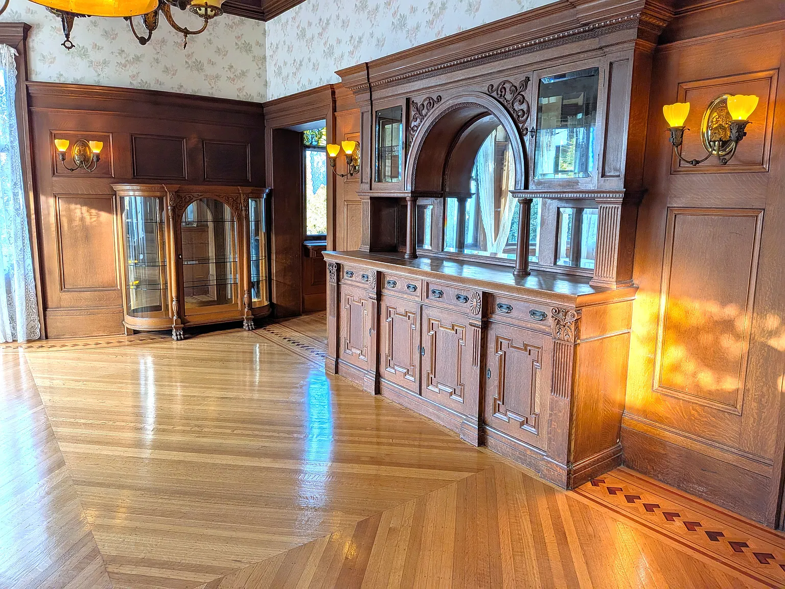 3 bed, 6000 sqft, $16,500 — Photo 3