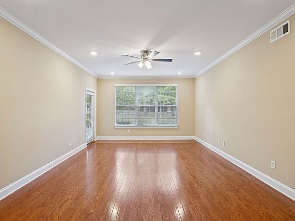 5th image of 3201 Aspen Grove Dr APT C1