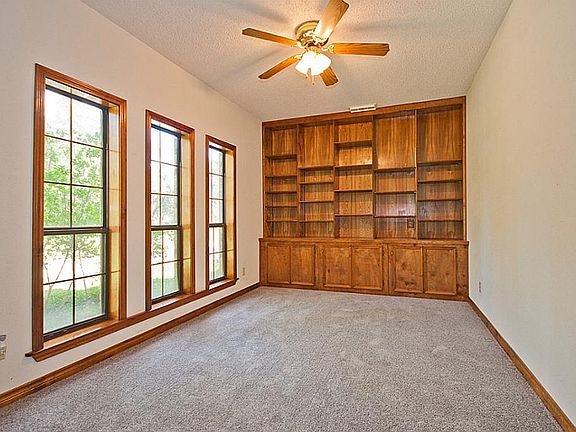 4th image of 7506 Creek Dr