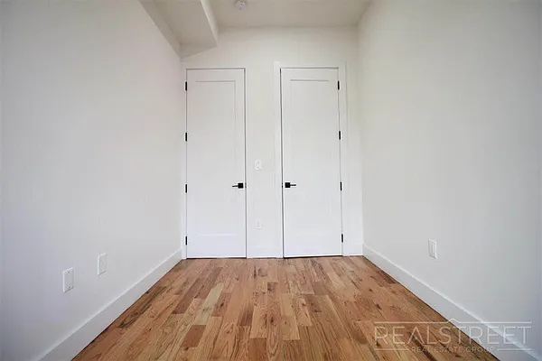 Rented by Real Street Inc | media 21