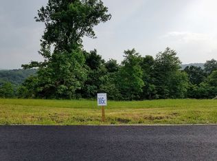 105C Sunfish Ln, Celina, TN 38551