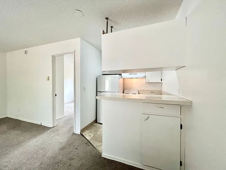 341-347 SE 30th Pl — Photo 10