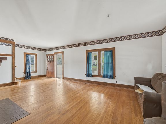 5th image of 820 N A St