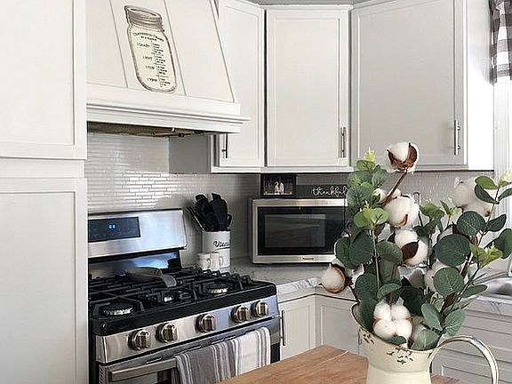 Kitchen-brand new appliances