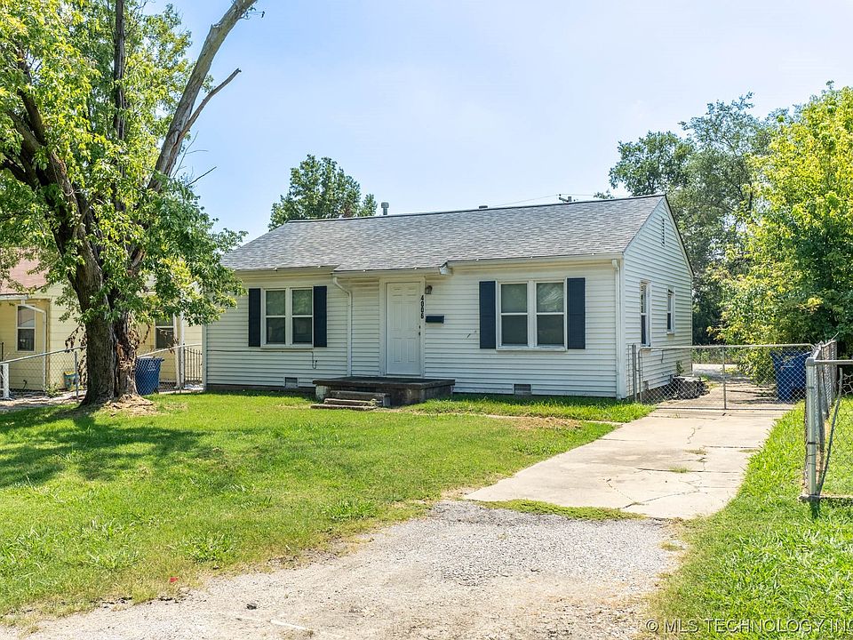 2nd image of 4006 W 42nd Pl