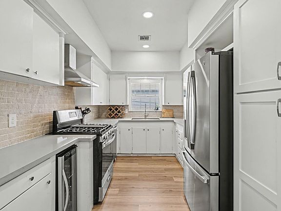 5th image of 2804 Arlington St