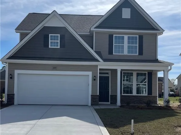 1849 Bluffside Dr, Fayetteville, NC 28312