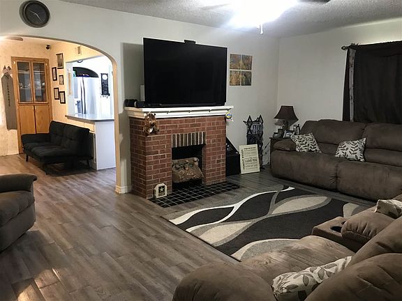 3rd image of 110 Fairview Ave