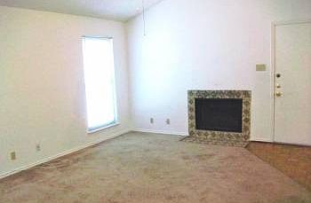 4th image of 921 Sirocco Dr #B