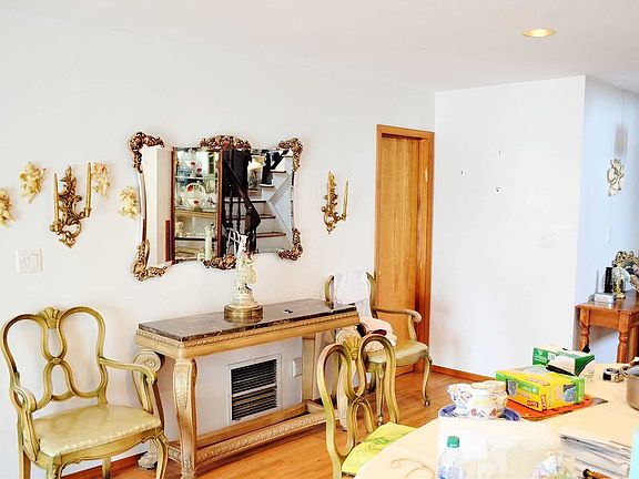 4th image of 160-48 80th St