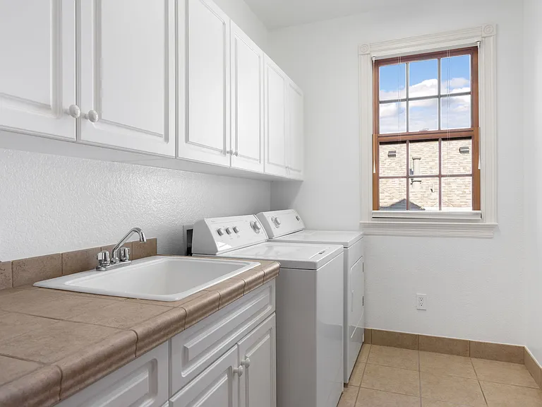 64 S Garfield St — Photo 15