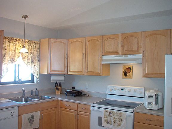 Bright and sunny kitchen