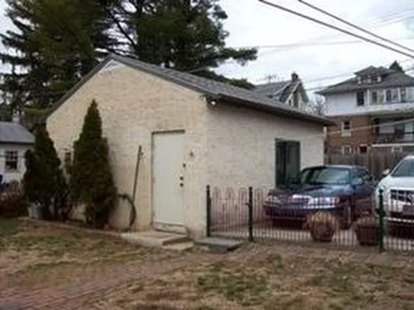 1027 Rambler Ave, Pottstown, PA 19464