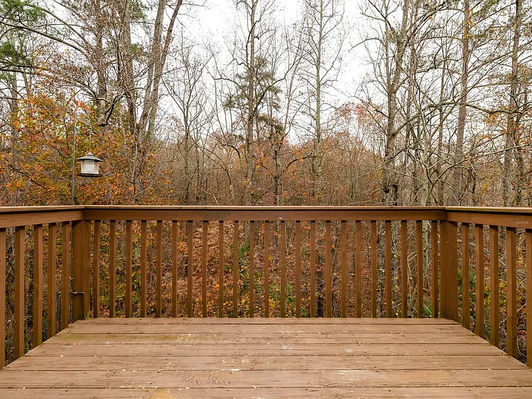 427 Red Coat Ln — Photo 8