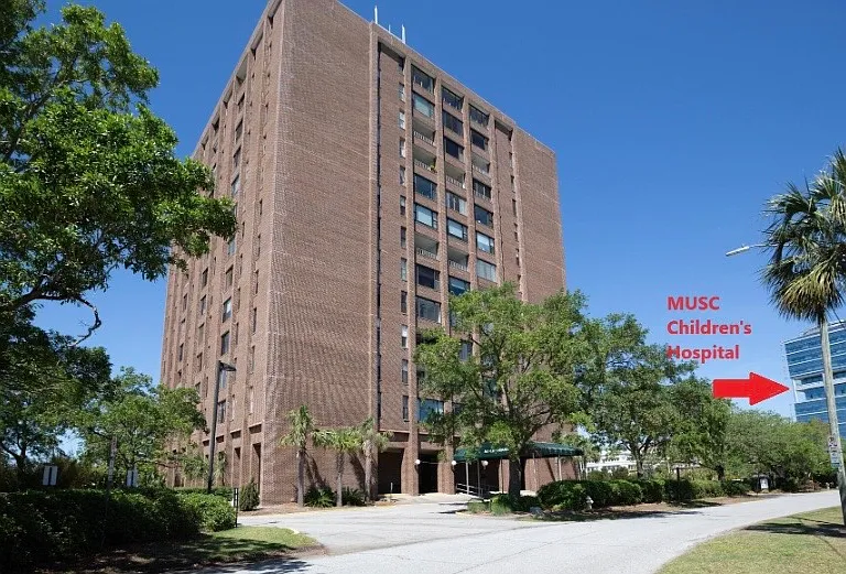 14 Lockwood Dr #7H — Photo 1